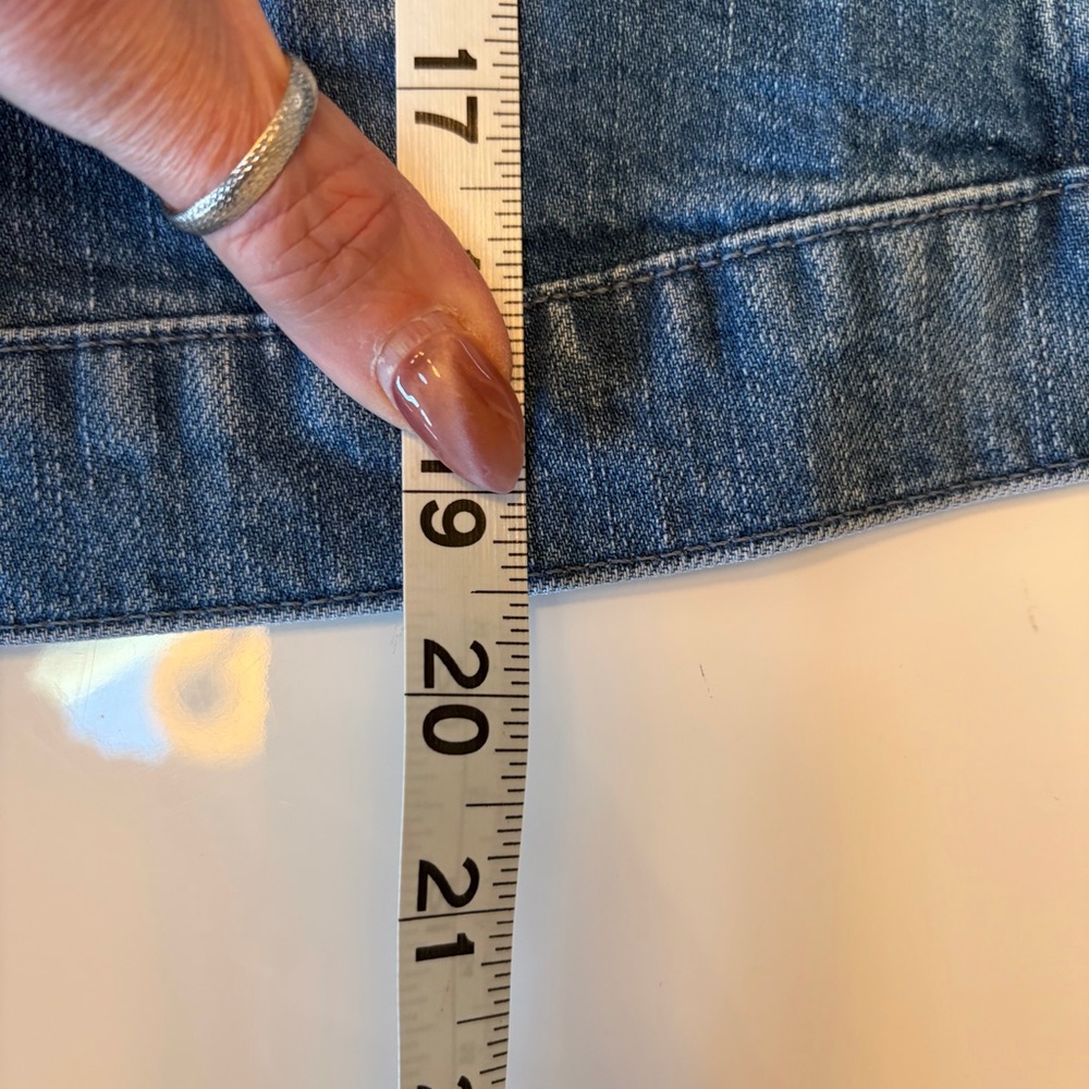 #115 NWT. J. Crew Blue Women's Denim Jean Jacket. - Picture 16 of 16